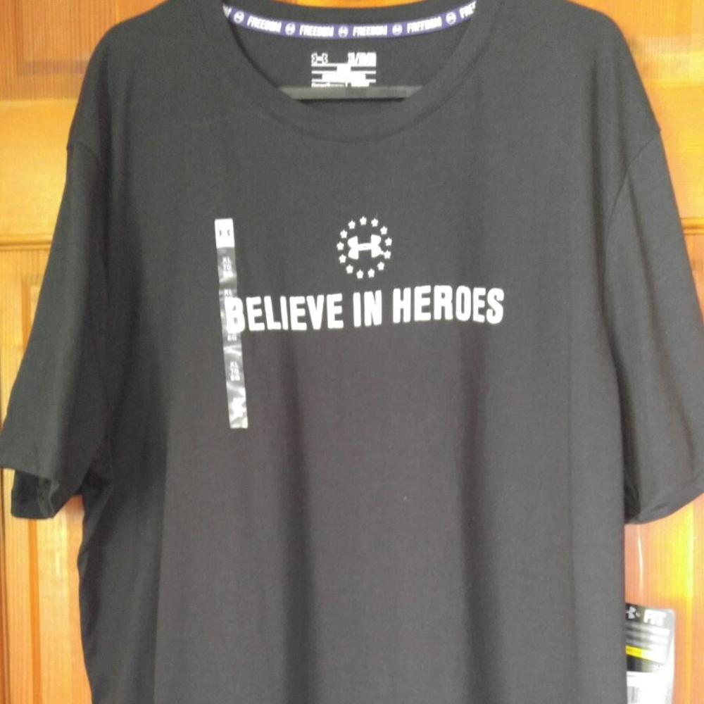 New Wounded Warrior Underarmor Shirt NWT